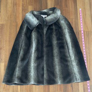 Heed Faux Fur Cape - M